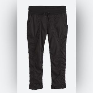 North Face Aphrodite 2.0 capri featuring a shirred leg for a flattering fit.